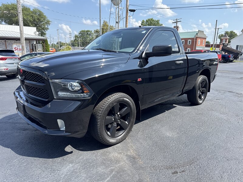 2015 RAM 1500 4x4 Express - Photo 1 - Millstadt, IL 62260