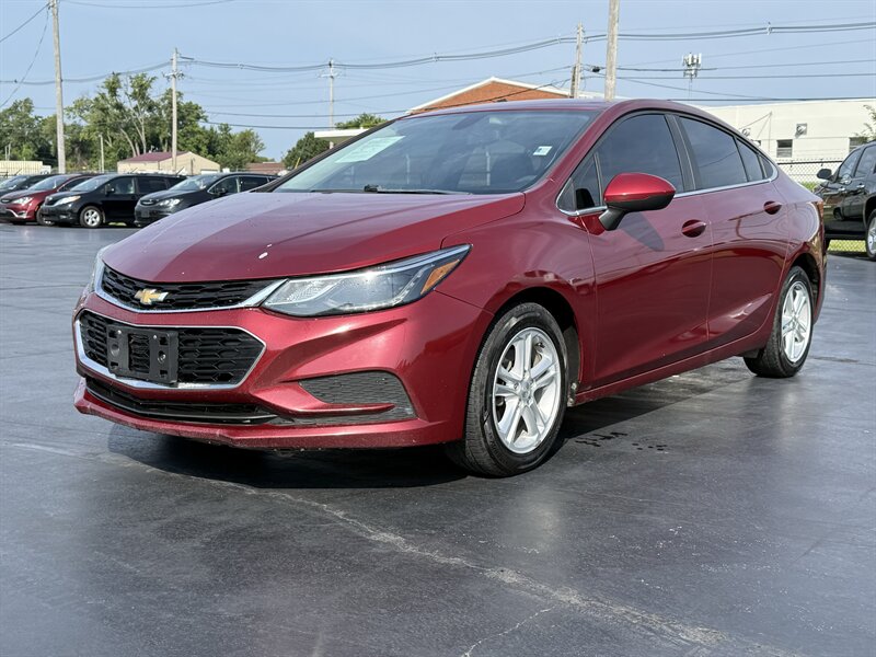 2018 Chevrolet Cruze LT Auto   - Photo 1 - Cahokia, IL 62206
