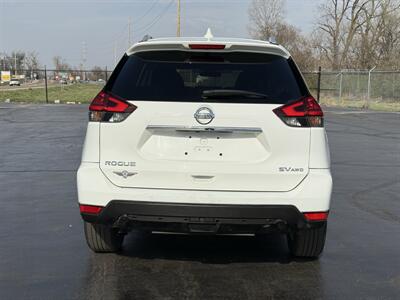 2017 Nissan Rogue SV   - Photo 6 - Cahokia, IL 62206