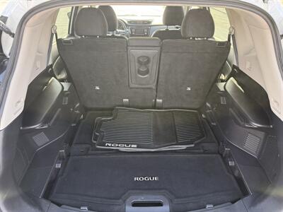 2017 Nissan Rogue SV   - Photo 17 - Cahokia, IL 62206