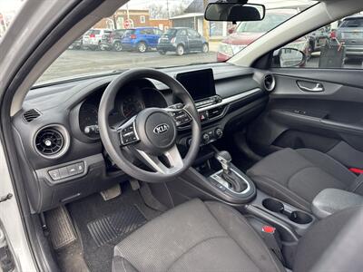2021 Kia Forte LXS   - Photo 9 - Millstadt, IL 62260