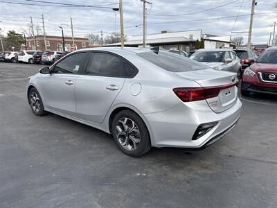 2021 Kia Forte LXS   - Photo 4 - Millstadt, IL 62260