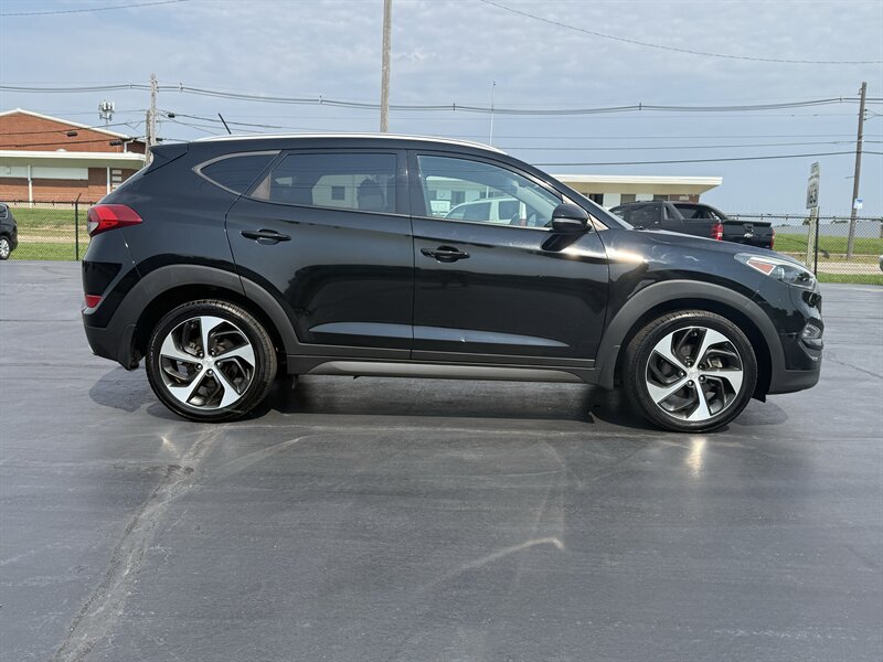 2016 Hyundai TUCSON Eco - Photo 6 - Cahokia, IL 62206
