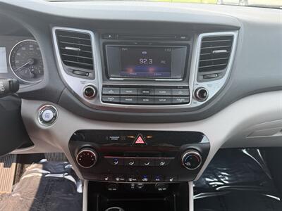 2016 Hyundai TUCSON Eco - Photo 15 - Cahokia, IL 62206