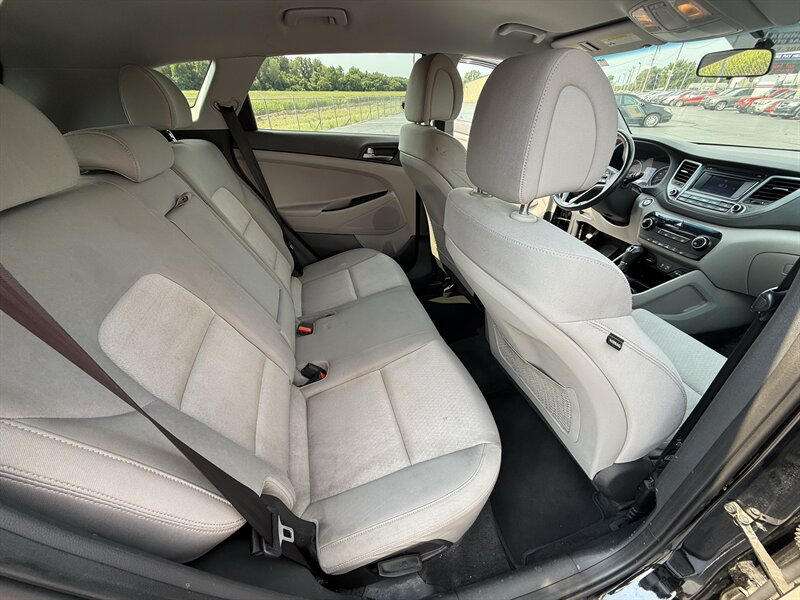 2016 Hyundai TUCSON Eco - Photo 12 - Cahokia, IL 62206