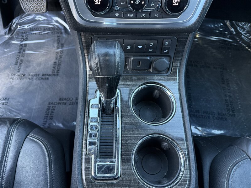 2017 GMC Acadia Limited - Photo 15 - Cahokia, IL 62206