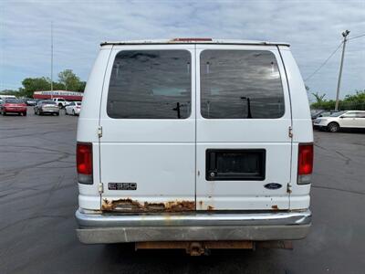 2003 Ford E-Series Wagon E-350 SD XL   - Photo 4 - Cahokia, IL 62206