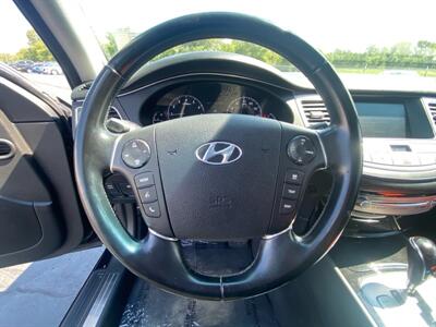 2012 Hyundai Genesis 3.8L V6   - Photo 11 - Cahokia, IL 62206