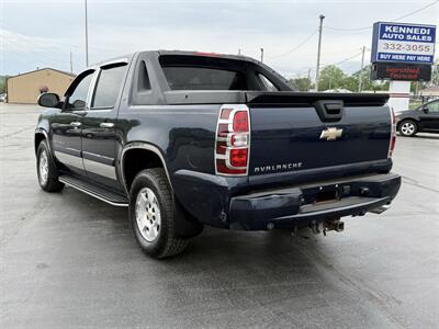2008 Chevrolet Avalanche LT   - Photo 3 - Cahokia, IL 62206