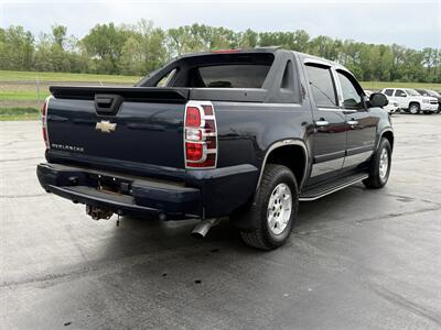 2008 Chevrolet Avalanche LT   - Photo 5 - Cahokia, IL 62206