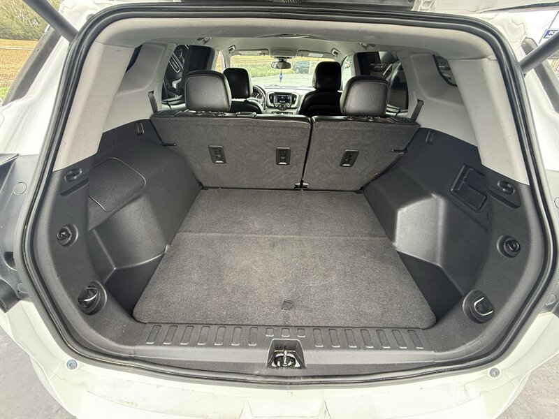 2021 GMC Terrain SLT - Photo 17 - Cahokia, IL 62206