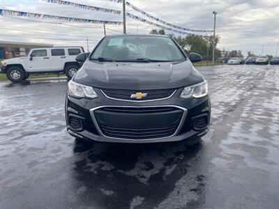 2017 Chevrolet Sonic LT Auto   - Photo 2 - Cahokia, IL 62206