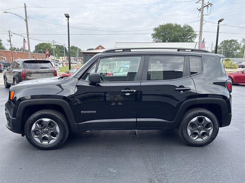 2018 Jeep Renegade Sport - Photo 7 - Millstadt, IL 62260