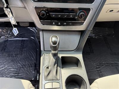 2017 Hyundai SONATA SE   - Photo 14 - Cahokia, IL 62206