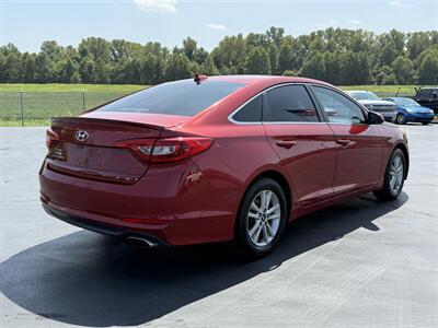 2017 Hyundai SONATA SE   - Photo 8 - Cahokia, IL 62206