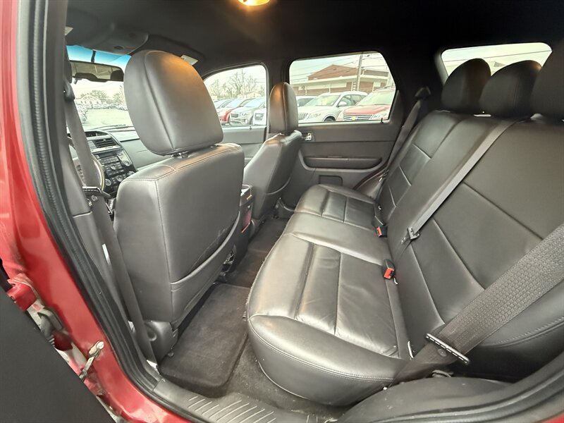2010 Ford Escape Limited - Photo 10 - Cahokia, IL 62206
