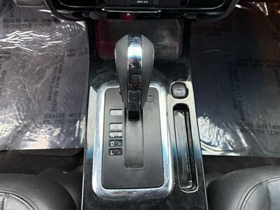 2010 Ford Escape Limited - Photo 15 - Cahokia, IL 62206