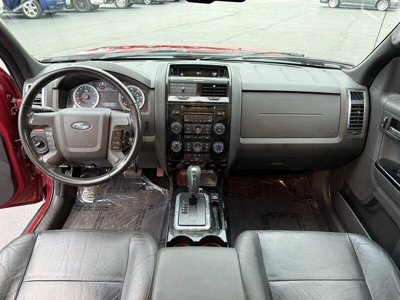 2010 Ford Escape Limited - Photo 12 - Cahokia, IL 62206