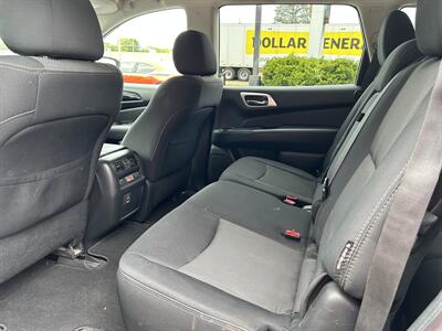 2018 Nissan Pathfinder S   - Photo 9 - Fairview Heights, IL 62208