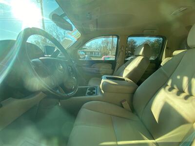 2008 Chevrolet Avalanche LT   - Photo 4 - Belleville, IL 62226