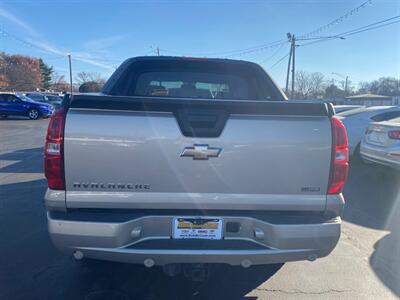 2008 Chevrolet Avalanche LT   - Photo 8 - Belleville, IL 62226