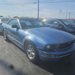 2007 Ford Mustang V6 Deluxe   - Photo 3 - Belleville, IL 62223