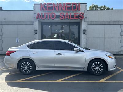 2017 Nissan Altima 2.5   - Photo 1 - Fairview Heights, IL 62208