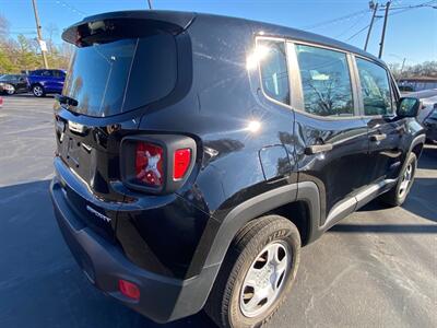 2018 Jeep Renegade Sport - Photo 8 - Belleville, IL 62226