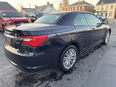 2011 Chrysler 200 Series Limited   - Photo 4 - Millstadt, IL 62260