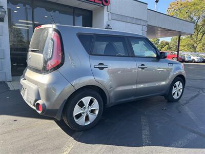 2015 Kia Soul   - Photo 4 - Fairview Heights, IL 62208