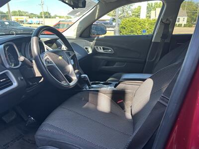 2015 Chevrolet Equinox LT   - Photo 8 - Fairview Heights, IL 62208