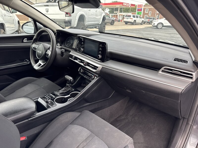 2022 Kia K5 LXS - Photo 11 - Millstadt, IL 62260