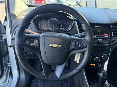 2020 Chevrolet Trax LS - Photo 11 - Cahokia, IL 62206