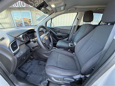 2020 Chevrolet Trax LS - Photo 8 - Cahokia, IL 62206