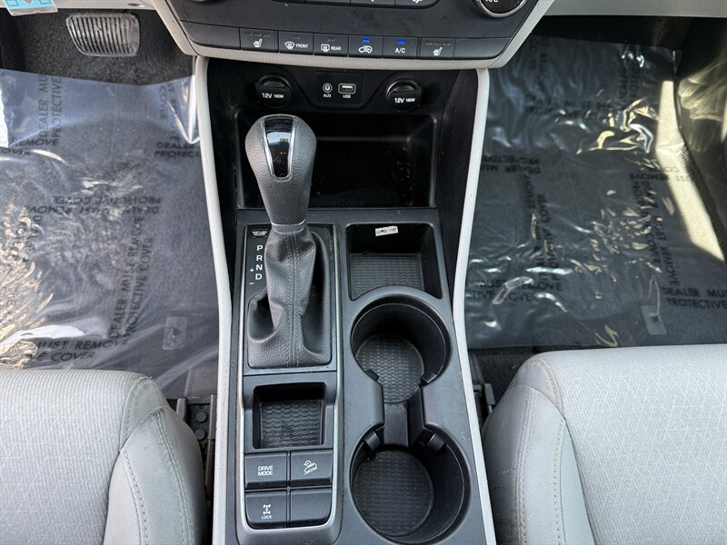 2018 Hyundai TUCSON SE - Photo 14 - Cahokia, IL 62206
