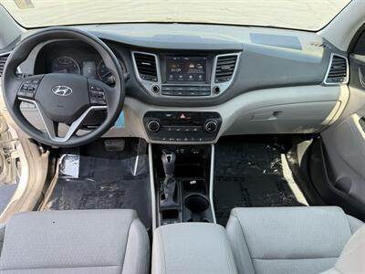 2018 Hyundai TUCSON SE - Photo 11 - Cahokia, IL 62206
