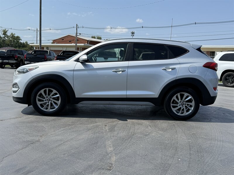 2018 Hyundai TUCSON SE - Photo 5 - Cahokia, IL 62206