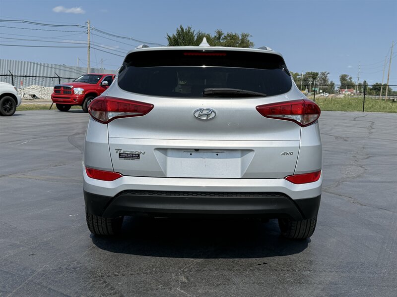 2018 Hyundai TUCSON SE - Photo 7 - Cahokia, IL 62206