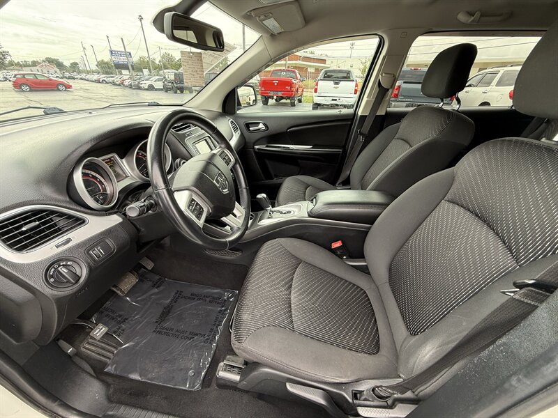 2018 Dodge Journey SE - Photo 11 - Cahokia, IL 62206