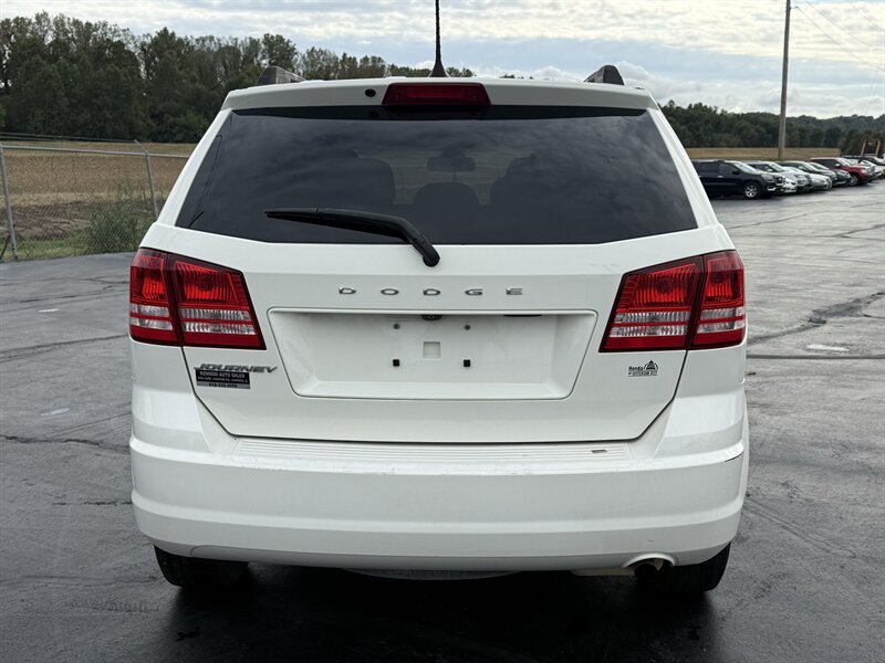 2018 Dodge Journey SE - Photo 6 - Cahokia, IL 62206