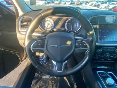 2016 Chrysler 300 Series Limited   - Photo 11 - Cahokia, IL 62206