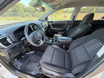 2017 Kia Sportage LX - Photo 7 - Cahokia, IL 62206