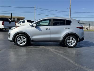 2017 Kia Sportage LX - Photo 2 - Cahokia, IL 62206