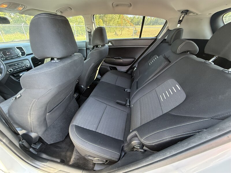 2017 Kia Sportage LX - Photo 9 - Cahokia, IL 62206