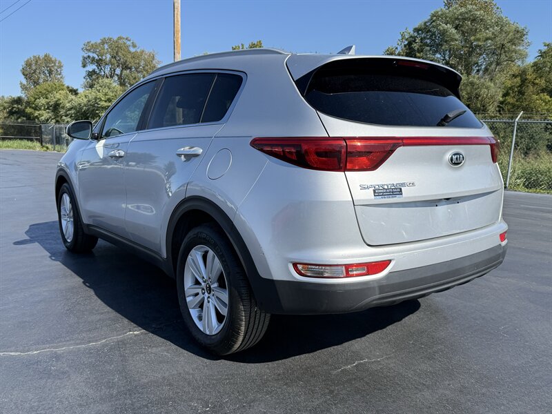 2017 Kia Sportage LX - Photo 5 - Cahokia, IL 62206