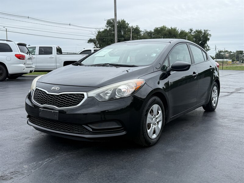 2016 Kia Forte LX   - Photo 1 - Cahokia, IL 62206