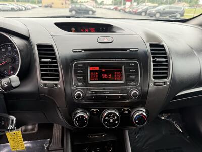 2016 Kia Forte LX   - Photo 13 - Cahokia, IL 62206