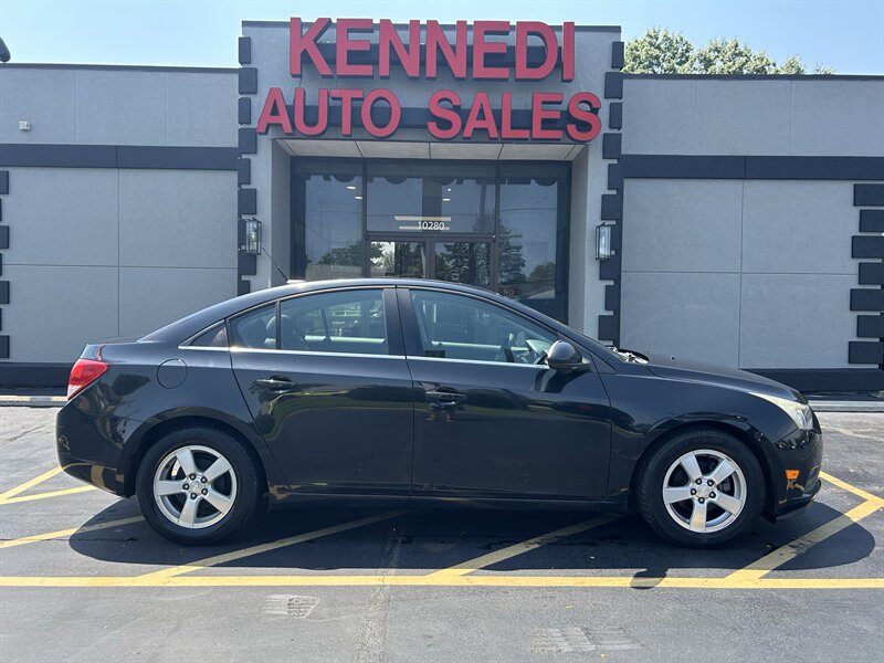 2013 Chevrolet Cruze 1LT Auto   - Photo 1 - Fairview Heights, IL 62208