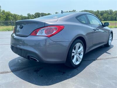 2010 Hyundai Genesis Coupe 3.8L   - Photo 5 - Cahokia, IL 62206