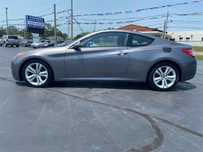 2010 Hyundai Genesis Coupe 3.8L   - Photo 8 - Cahokia, IL 62206